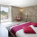 Bed & Breakfast Domaine Les Magasins Bram